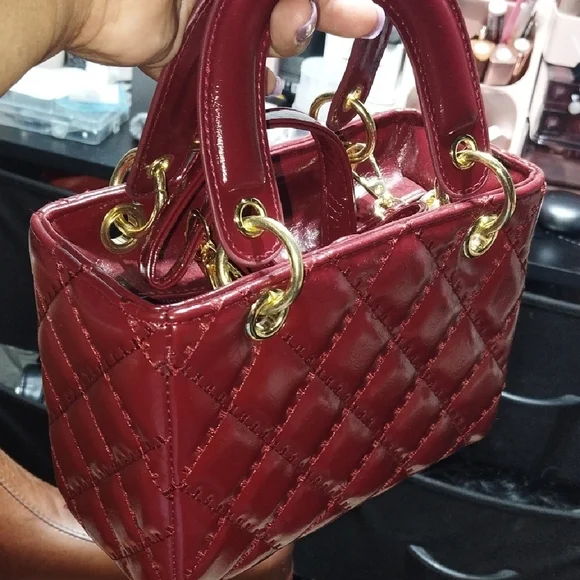 Elegant Burgundy Quilted Mini Bag - Picture 3 of 4